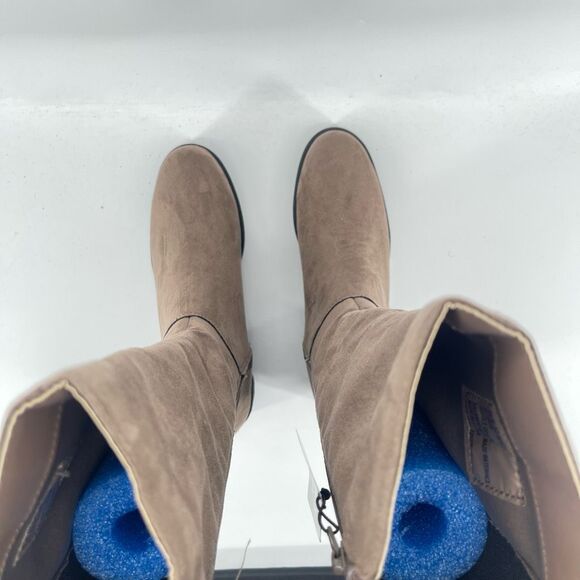 Arizona Jean Co Women’s Gray Faux Suede Tall Riding Boots Lug Sole 8.5, NWOT - Picture 7 of 13